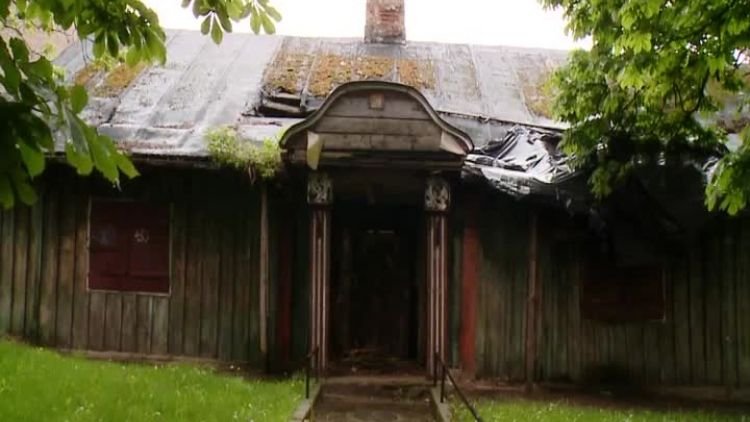 dworek_modrzewiowy.mp4