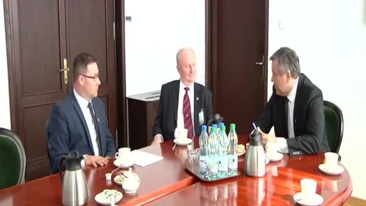 producent_czesci_do_samolotow_otwiera_fabryke_w_krasniku.mp4