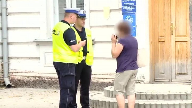 lkr_piesi_na_jezdni.mp4