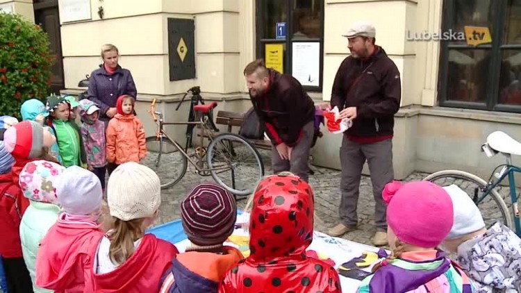 365_reklamowek_smieci.mp4