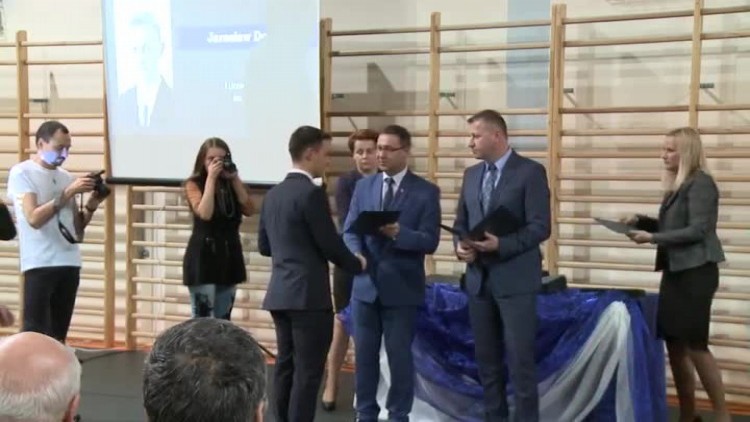 stypendia_starosty_kasnickiego_2015.mp4