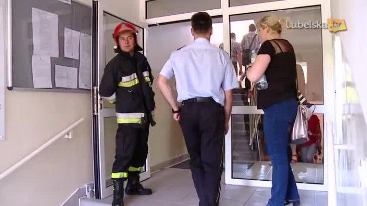 02_20160608_alarm_bombowy_logo.mp4