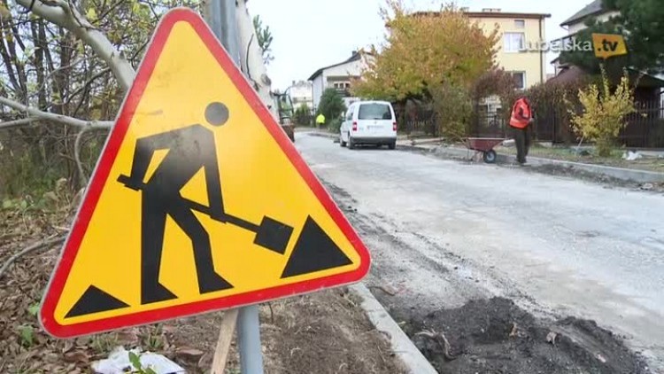 20161028_roboty_drogowe_logo.mp4