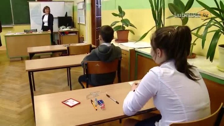 001_20161121_oswiatalogo.mp4