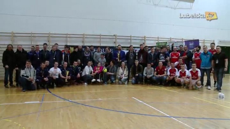 004_20161121_akcjacharytatywnalogo.mp4