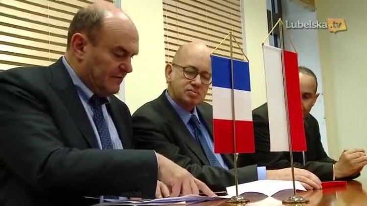 001_20161212_wystawanormadiilogo.mp4