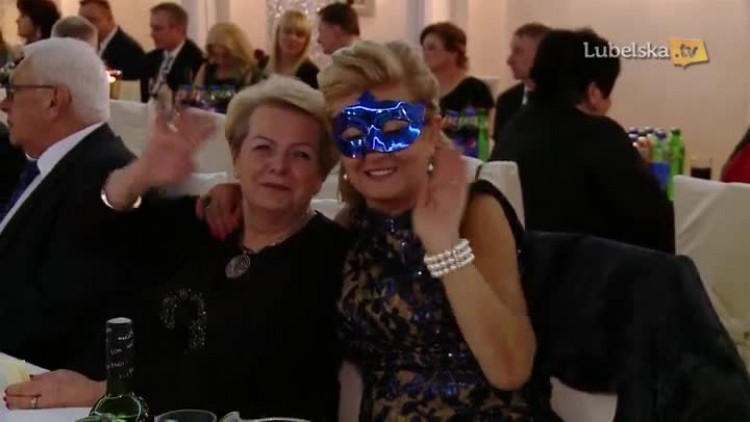 bal_maskowy_logo_enkodowane.mp4