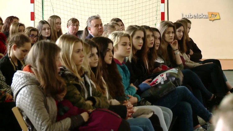 20170315_anoreksja_logo.mp4