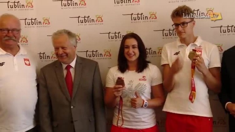 malwinakopronlogo.mp4