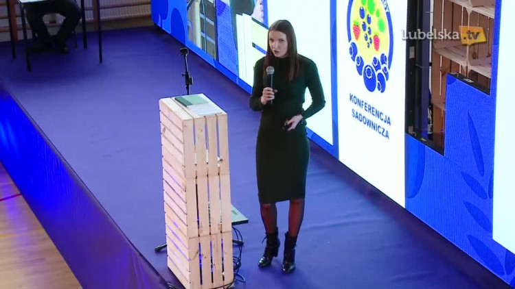 20180213_jagodowe_trendy_logo.mp4