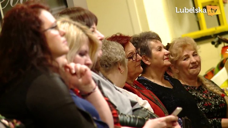 20180315_pokaz_mody_logo.mp4