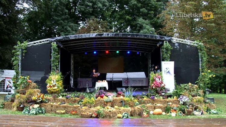 20180921_dozynkijastkowlogo.mp4