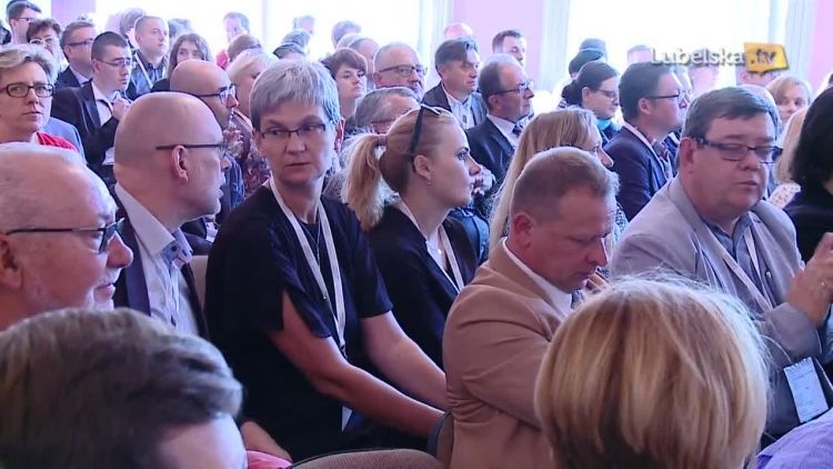 20180926_kongres_politologii_vidcoder.mp4