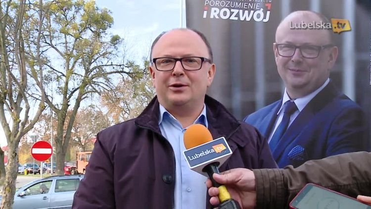 20181031_briefing_prasowy_wilk_logo.mp4