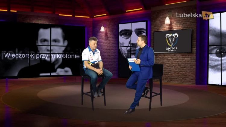 20181031_wieczorekprzymikrofonie_marekkepa_logo.mp4