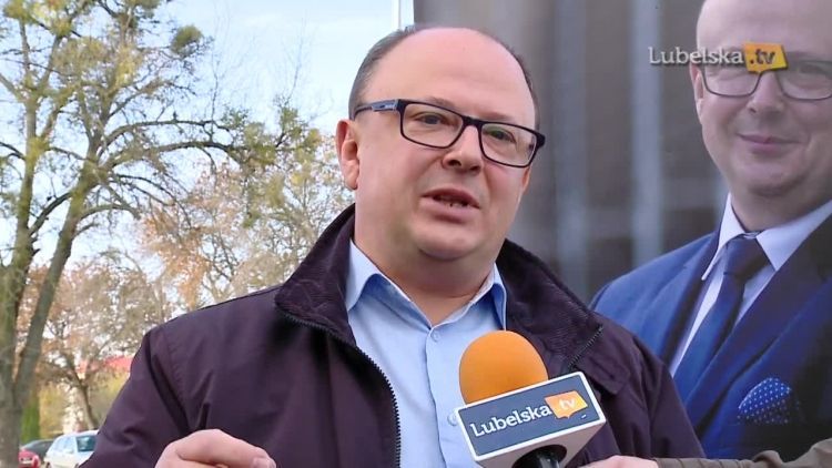 20181031_briefing_prasowy_wilk_logo.mp4