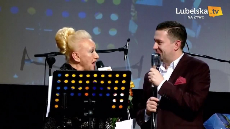 20190117wieczorekczesc2_5b0m85uuyiw44s0_.mp4