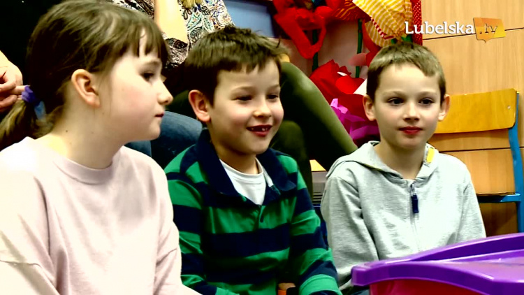 20190403_helendoron_logo.mp4