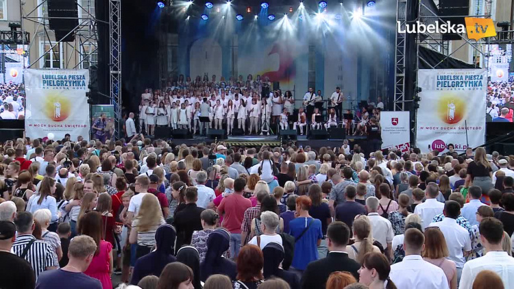 koncert_chwaly_cz1_vidcoder.mp4