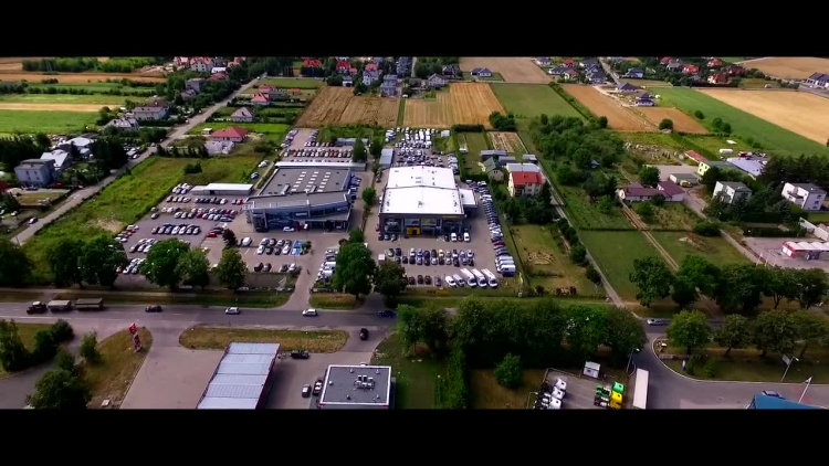 r_20190830_opel_salon.mp4