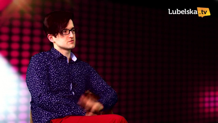 20200128_gwiazdy_adam_czapla_logo_jingiel-1.mp4