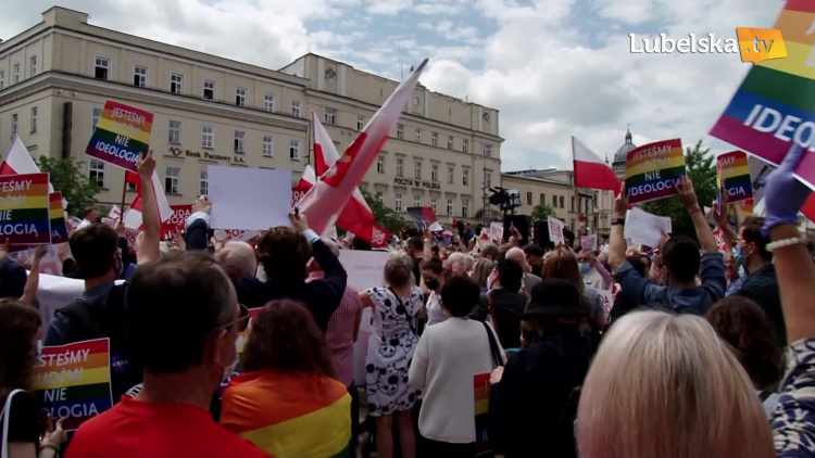 kontrmanifestacja_na_wiecu_dudy.mp4
